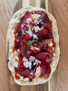 pinsa bresaola